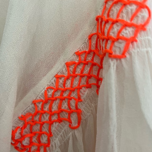 Sheer, flowy, and fluttery, blouse by Tracey Reese for Plenty - Picture 3 of 7